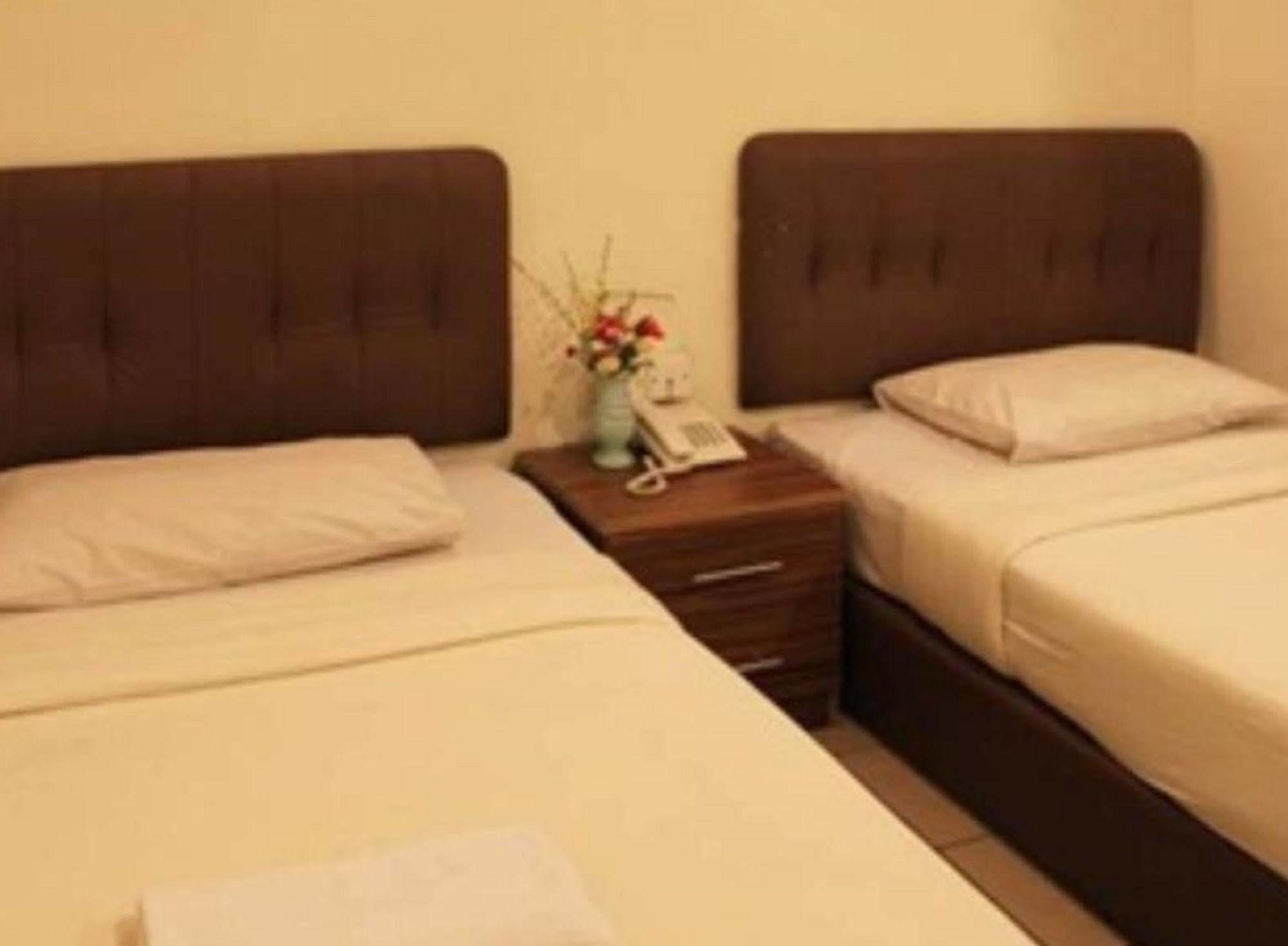 One Hotel Sadong Jaya Kota Kinabalu Zewnętrze zdjęcie